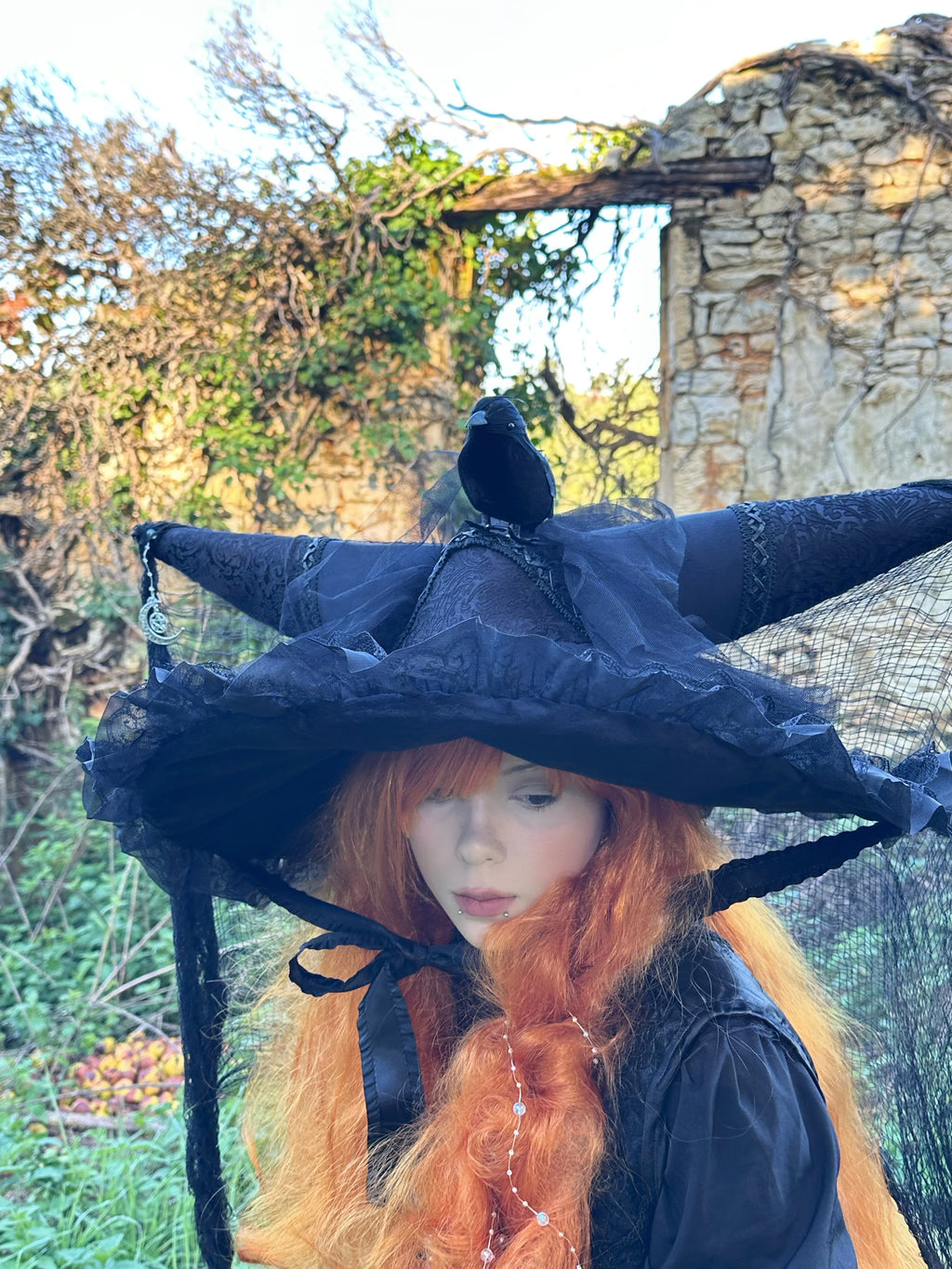 Samhain Hennin