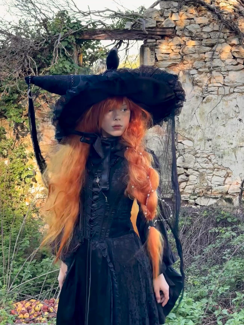 Samhain Hennin
